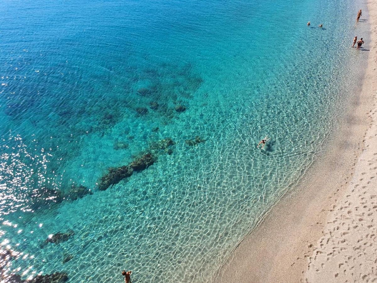 Апартаменти Una Finestra Sul Mare Monolocale Берджеджі Екстер'єр фото