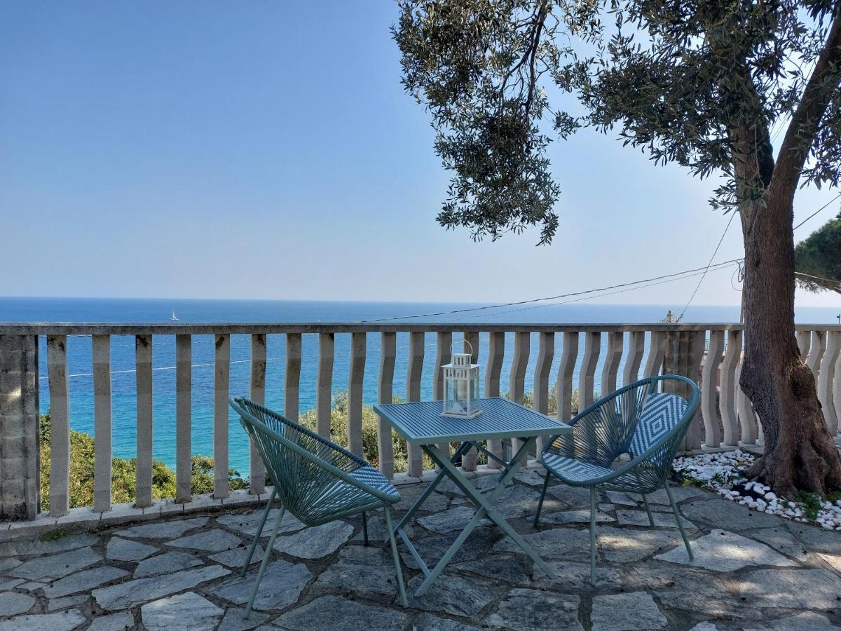 Апартаменти Una Finestra Sul Mare Monolocale Берджеджі Екстер'єр фото
